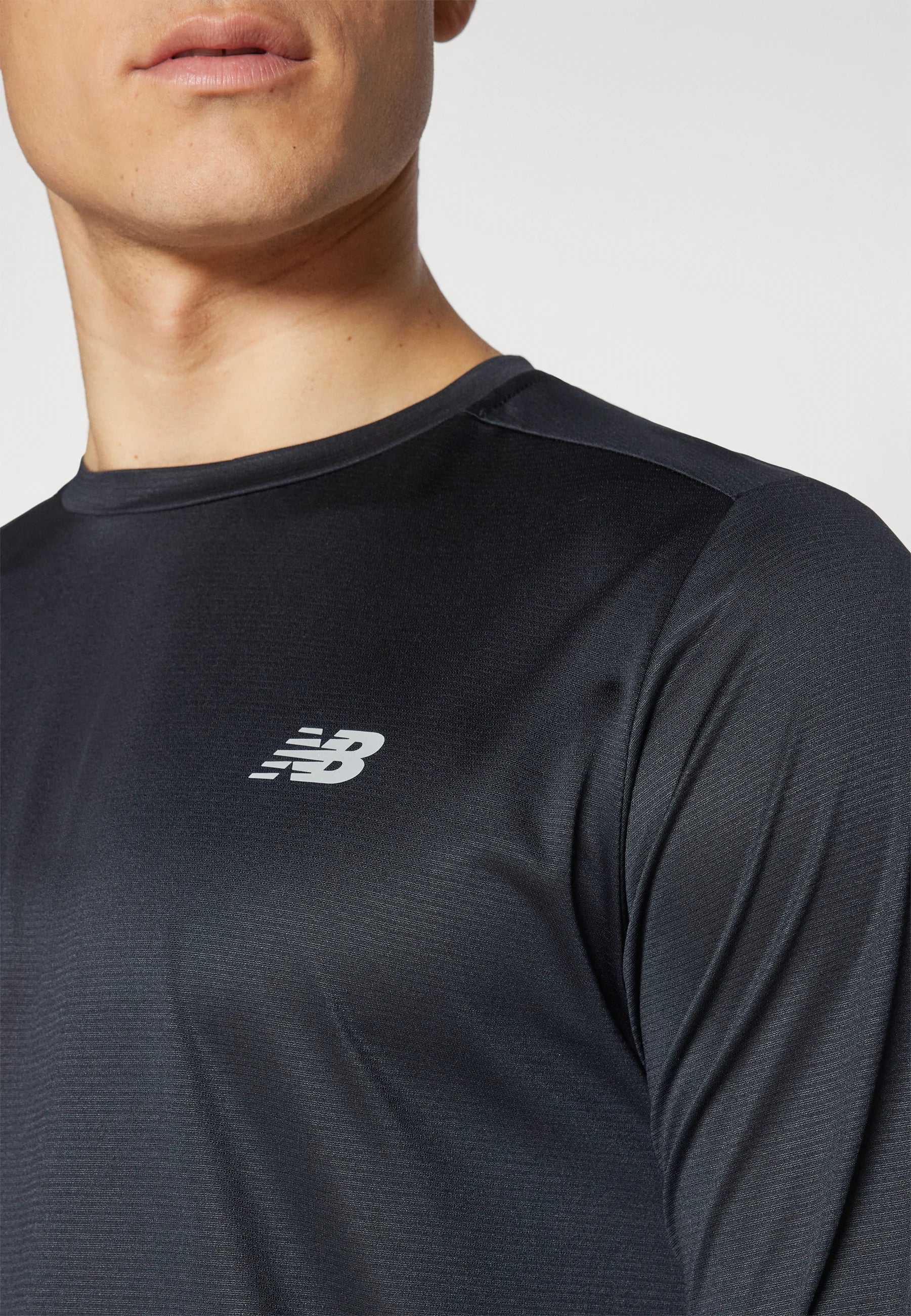 NEW BALANCE - ATHLETICS T-SHIRT LS - M