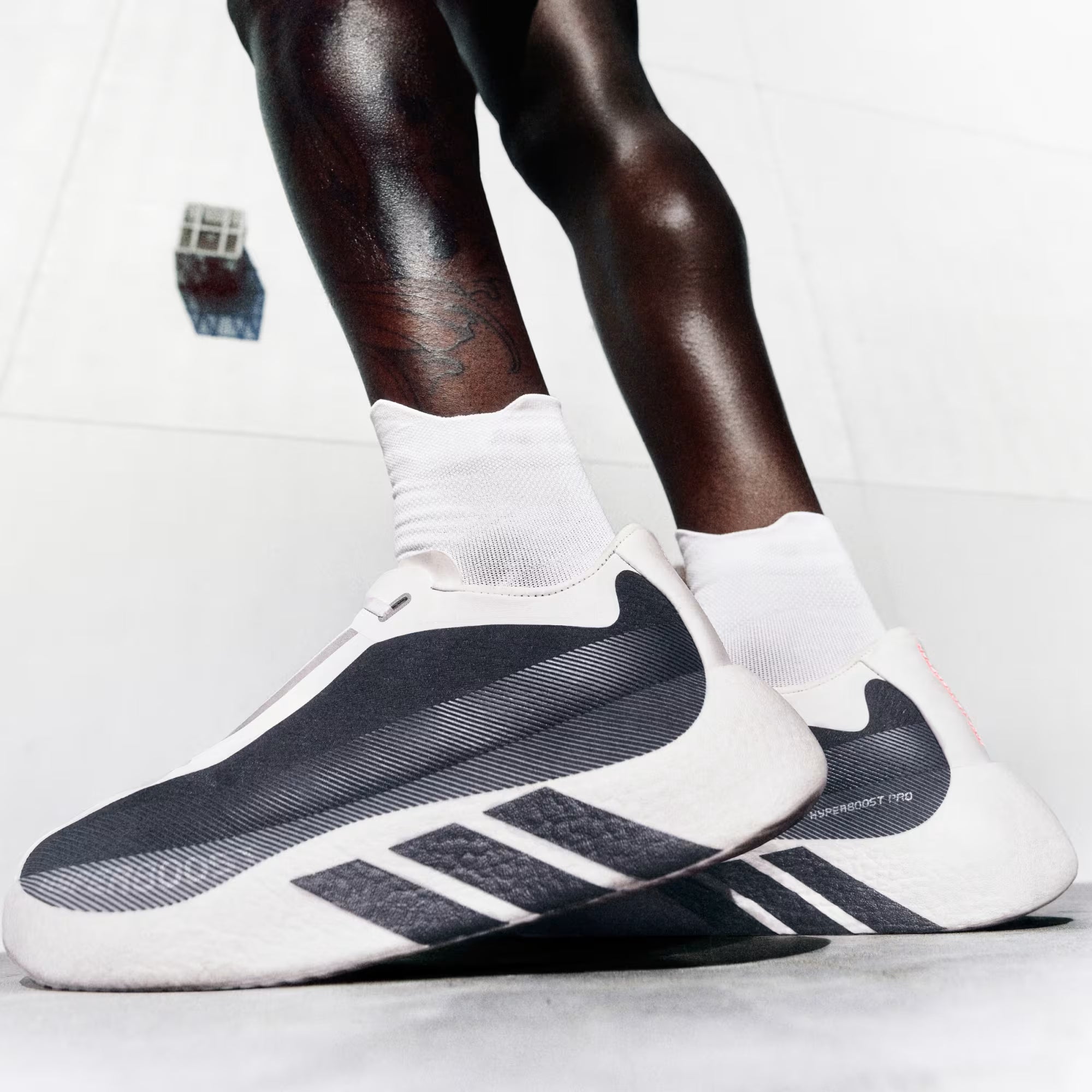ADIDAS - HYPERBOOST EDGE - M