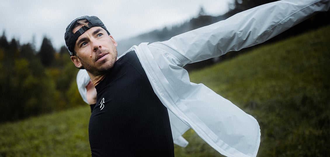 COMPRESSPORT - HURRICANE WATERPROOF JACKET 10/10 - M