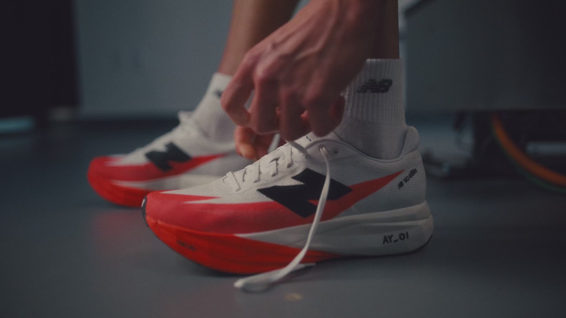 Charger la vidéo: new balance supercomp elite v5