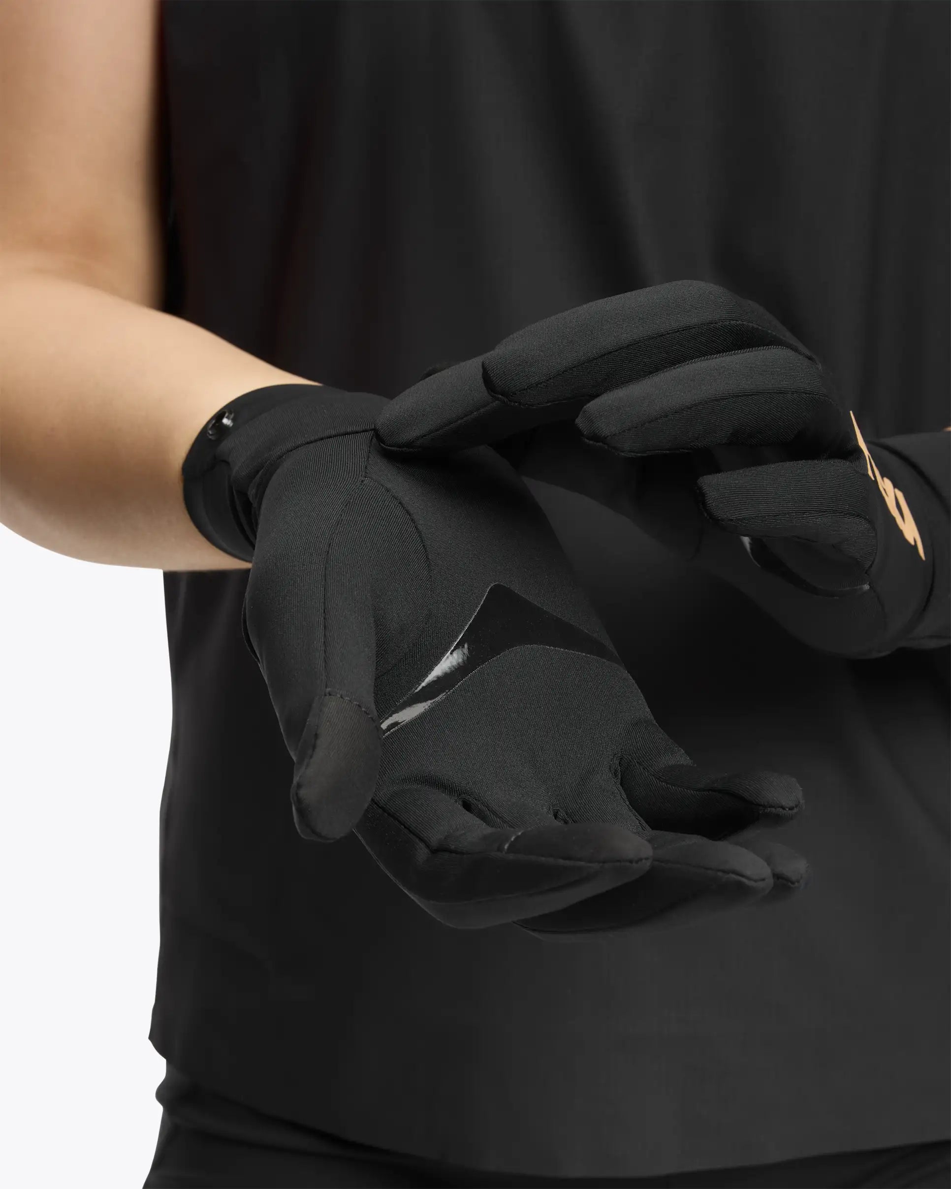 HOKA - GANTS U AIROLITE