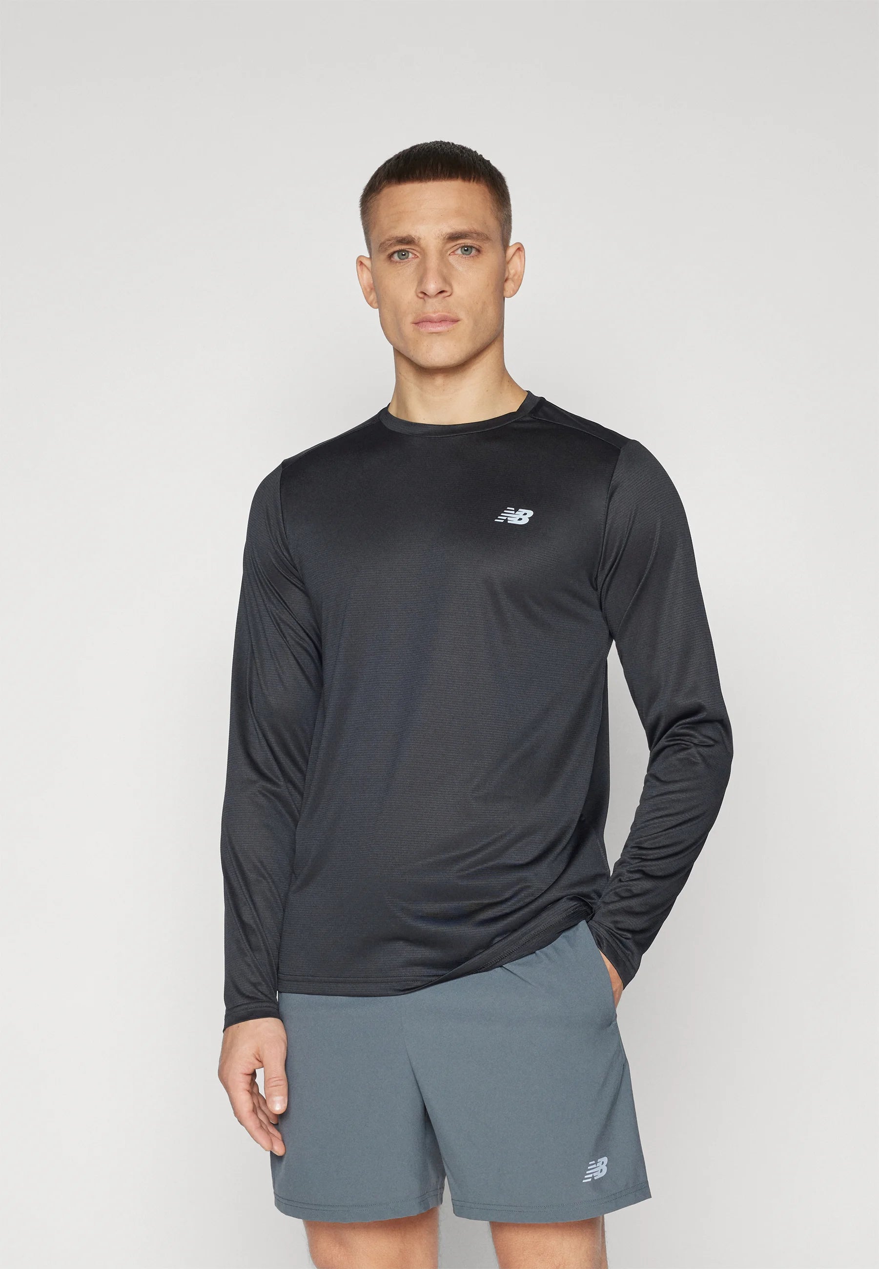 NEW BALANCE - ATHLETICS T-SHIRT LS - M