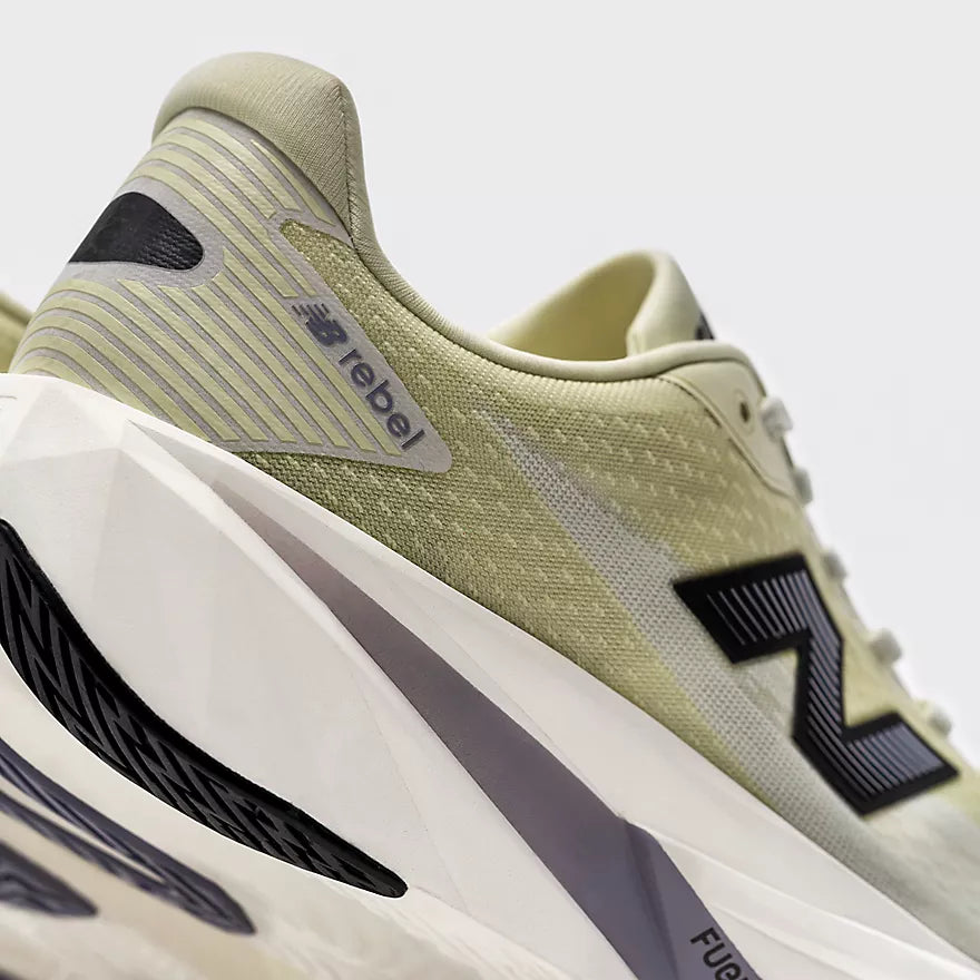 NEW BALANCE - FUELLCELL REBEL V5 - MEN