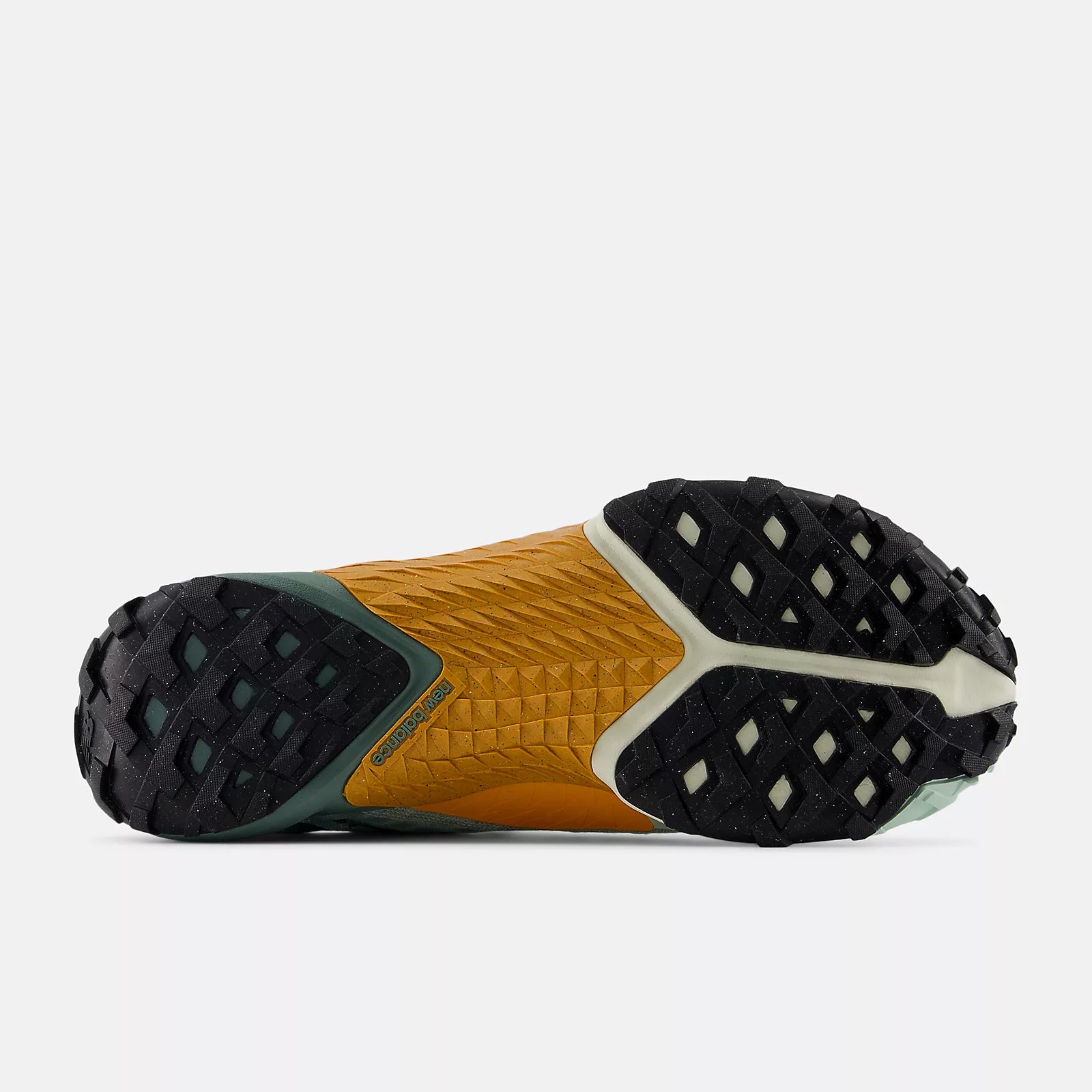 NEW BALANCE - MINIMUS TRAIL - M
