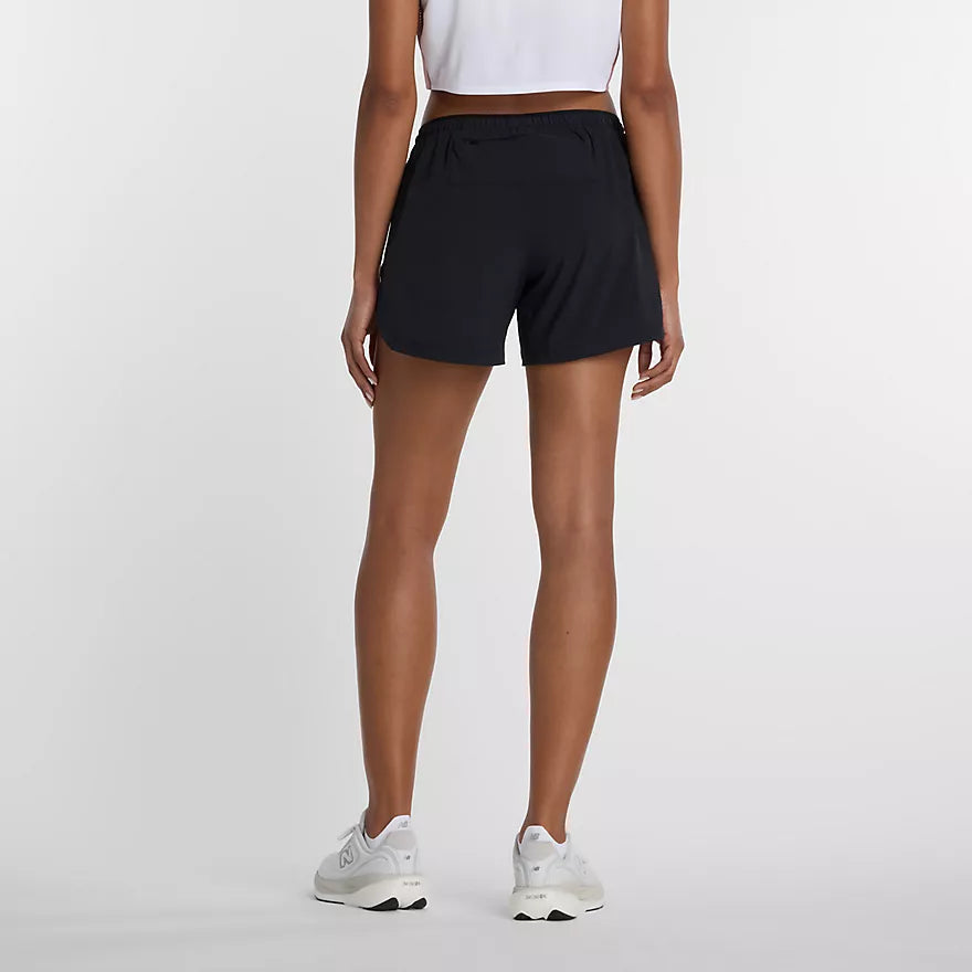 NEW BALANCE - SHORT ESSENTIAL 5'' - WOMEN