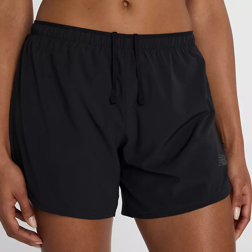 NEW BALANCE - SHORT ESSENTIAL 5'' - WOMEN